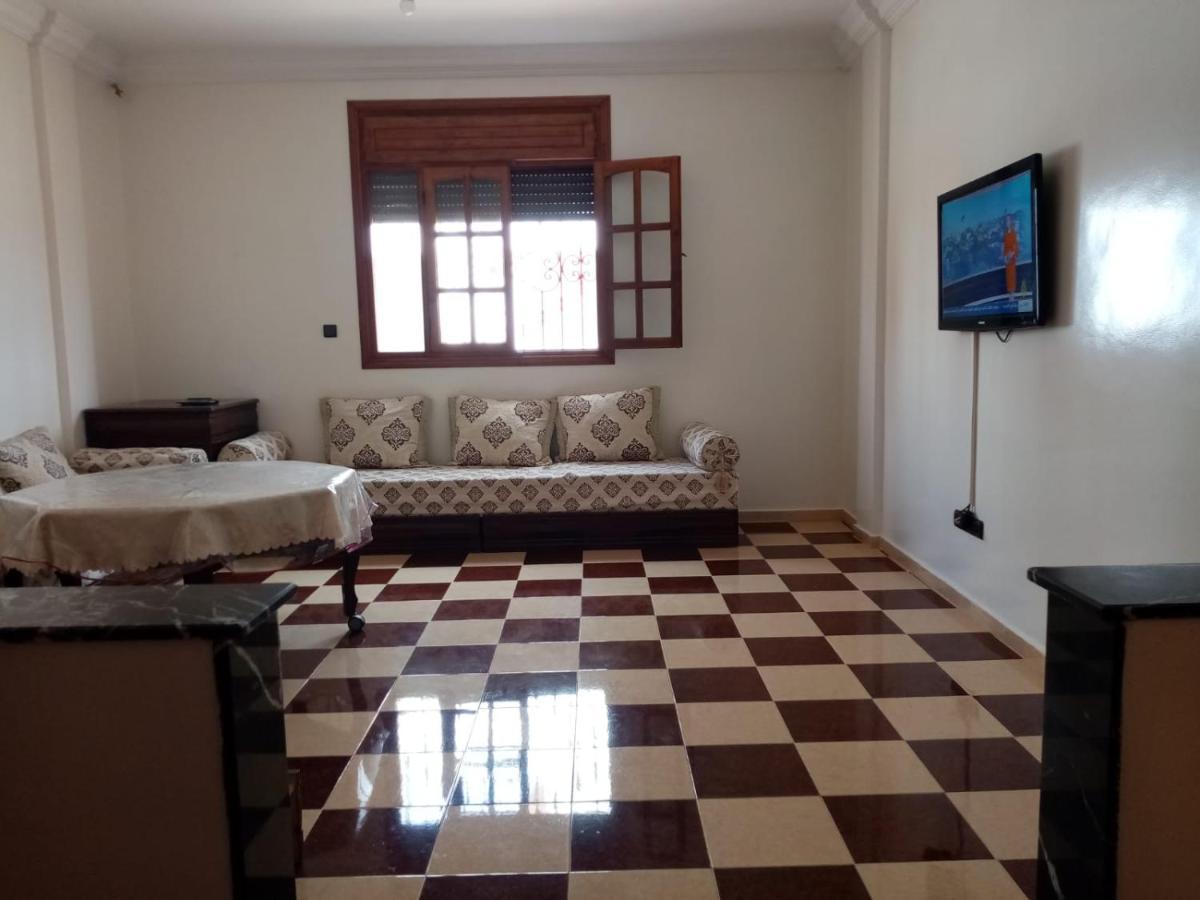 Grand Appartement à 5 mn de la plage Agadir Esterno foto